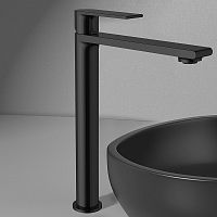Смеситель Vincea VBF-1V2MB Vogue для раковины, черный