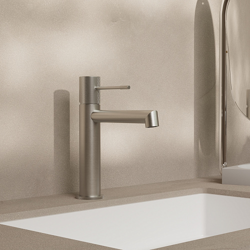 Смеситель для раковины Vincea Desire VBF-1D1BN Смеситель для раковины Vincea Desire VBF-1D1BN