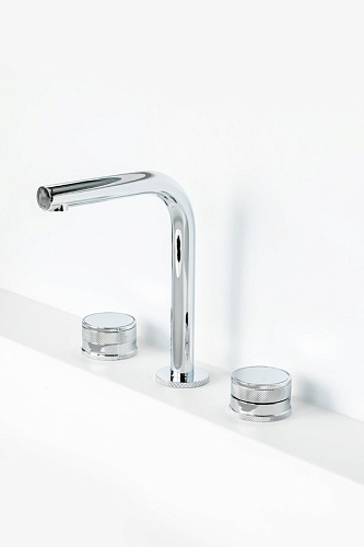 Смеситель на столешницу Boheme PRESTIGE 152-CR-PR хром