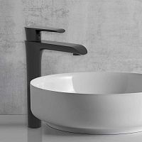 Смеситель Vincea VBF-1E2MB Esse для накладной раковины, черный