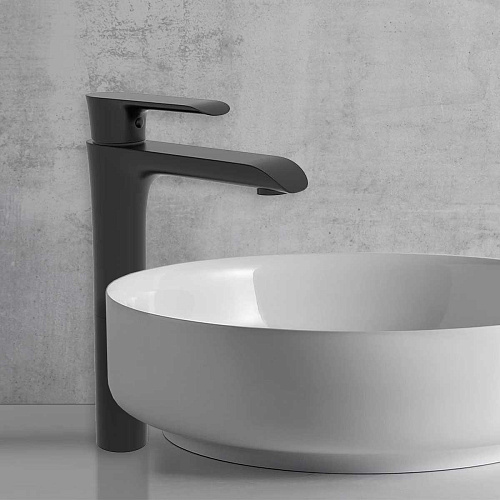 Смеситель Vincea VBF-1E2MB Esse для накладной раковины, черный