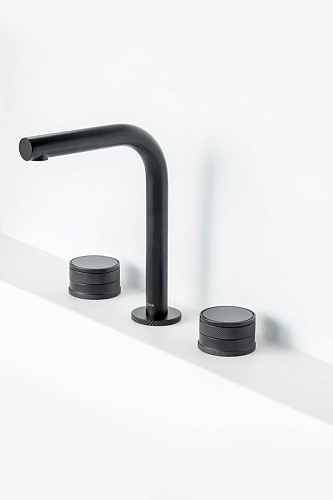 Смеситель на столешницу Boheme PRESTIGE 152-B-PR черный Смеситель на столешницу Boheme PRESTIGE 152-B-PR черный